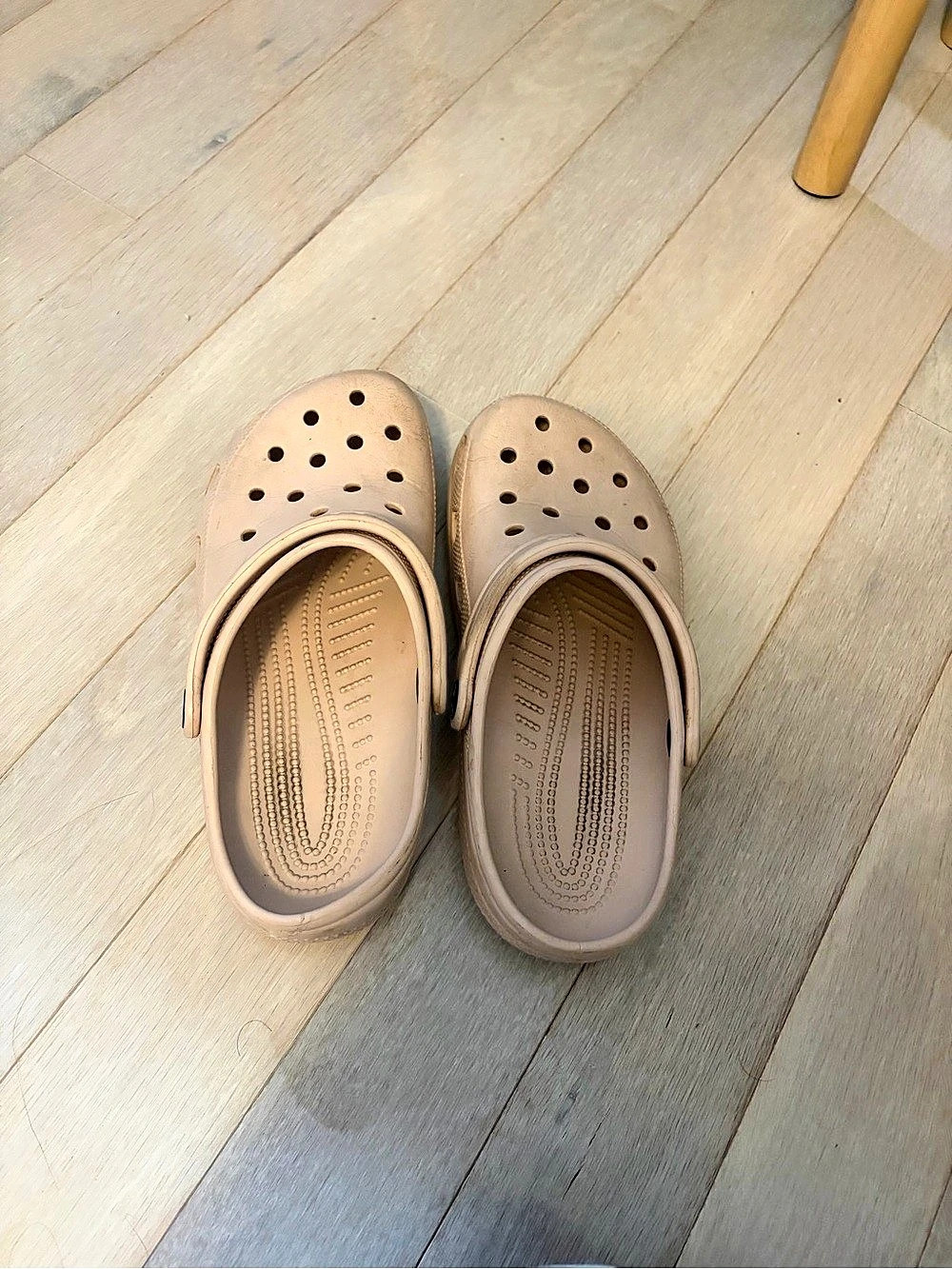 Crocs Classic Clog Clogs in Brown
